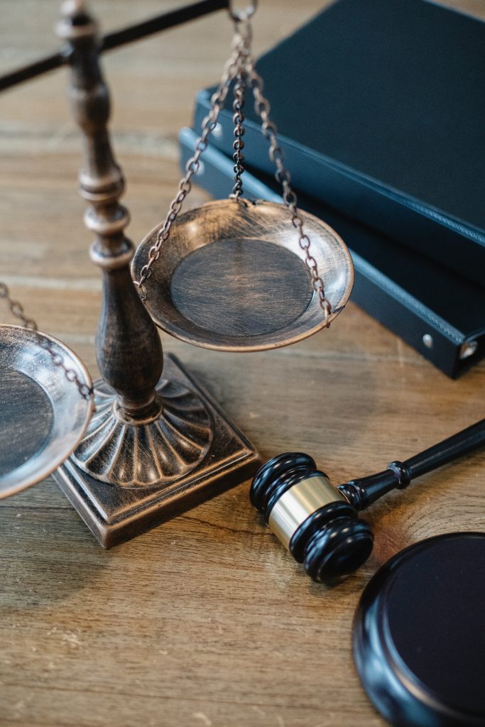 legal scale and gavel